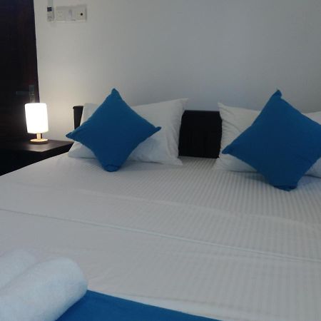 Queens Airport Residence Negombo Ngoại thất bức ảnh