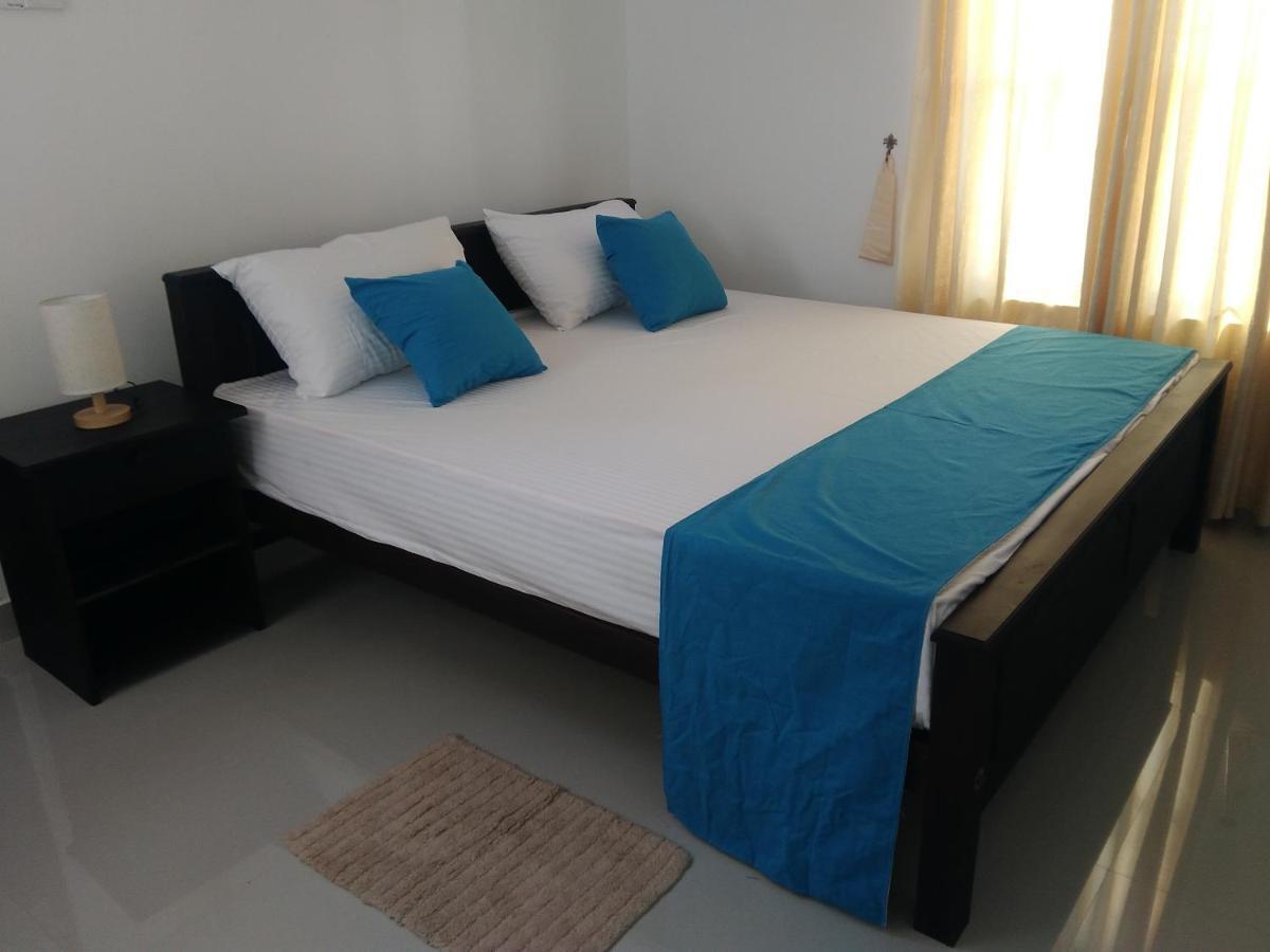 Queens Airport Residence Negombo Ngoại thất bức ảnh