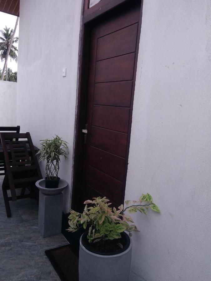 Queens Airport Residence Negombo Ngoại thất bức ảnh